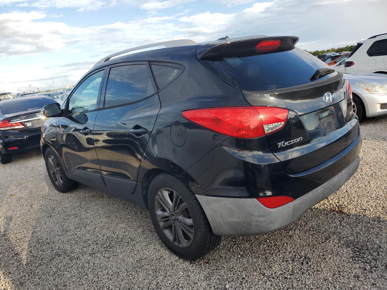 2015 Hyundai Tucson VIN KM8JU3AG1FU092190 Copart auction photo, water/flood damage thumbnail 2