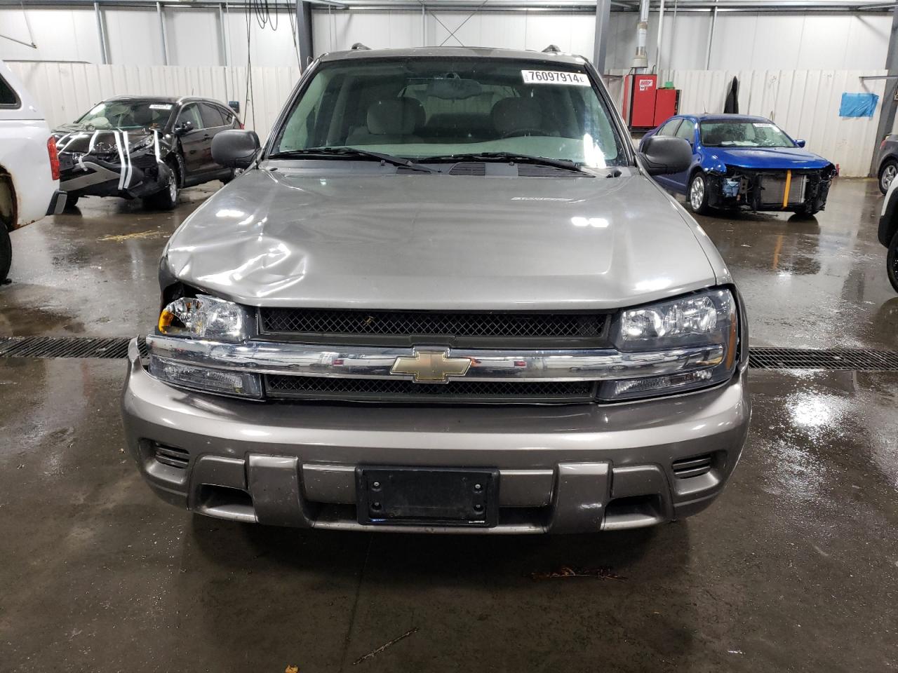 2007 Chevrolet TrailBlazer VIN 1GNDT13S572270276 Copart auction photo, front end / side damage thumbnail 5