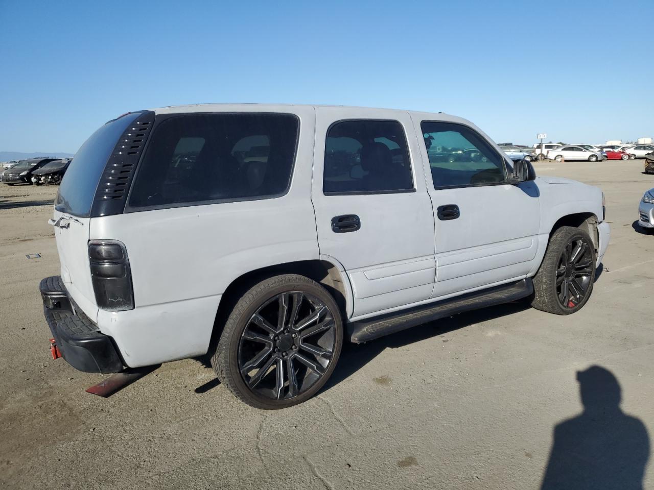 2004 GMC Yukon VIN 1GKEK13T54J209556 Copart auction photo, front end damage thumbnail 3