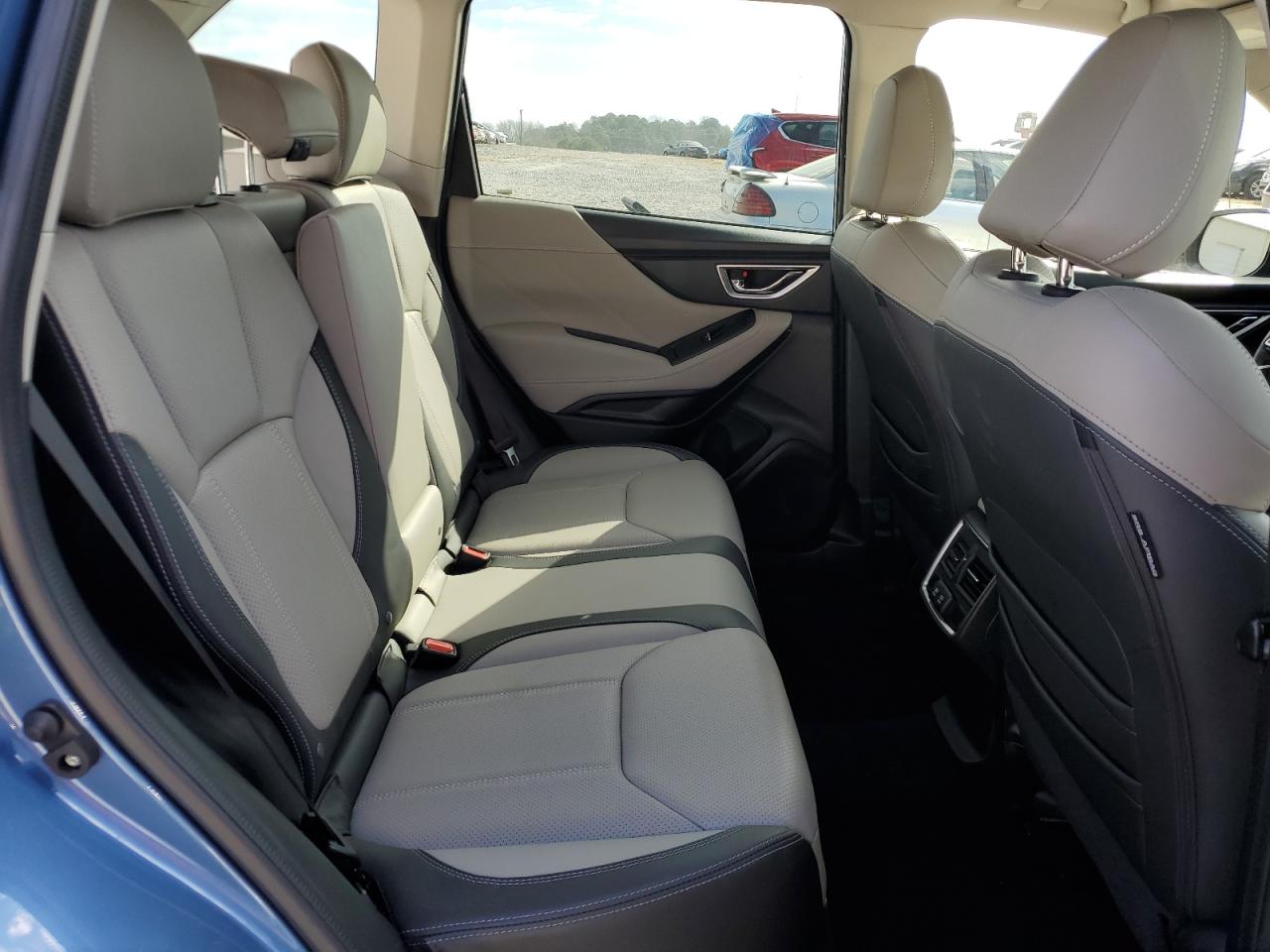 2020 Subaru Forester VIN JF2SKAUC4LH551858 Copart auction photo, front end / minor dent/scratches damage thumbnail 11