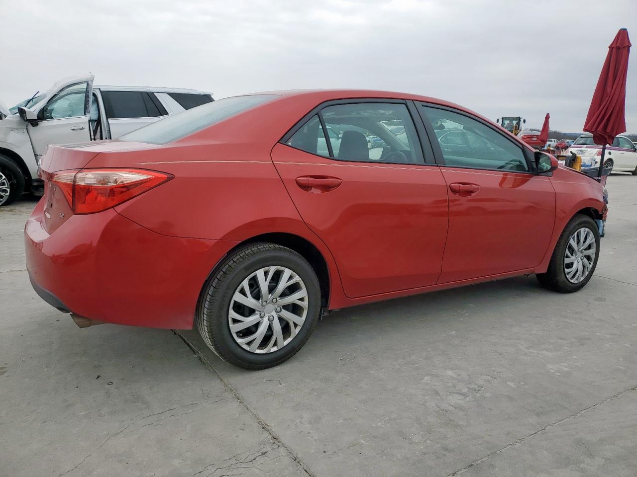 2019 Toyota Corolla VIN 5YFBURHE7KP922484 Copart auction photo, front end damage thumbnail 3