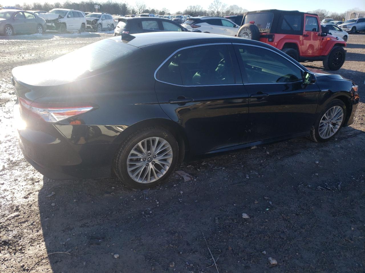 2019 Toyota Camry VIN 4T1B21HK8KU009907 Copart auction photo, front end damage thumbnail 3