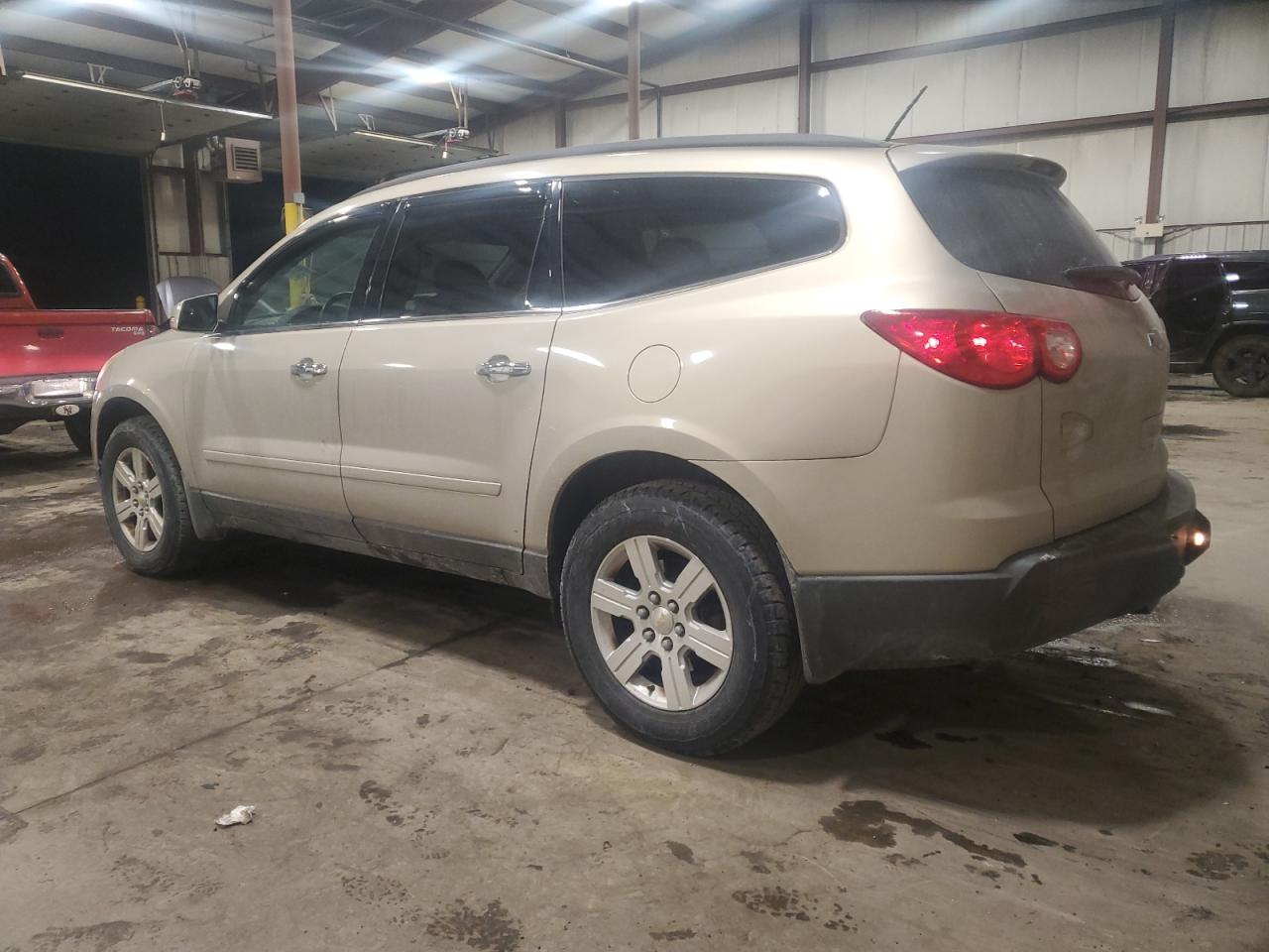2012 Chevrolet Traverse VIN 1GNKRGED6CJ140126 Copart auction photo, front end / side damage thumbnail 2