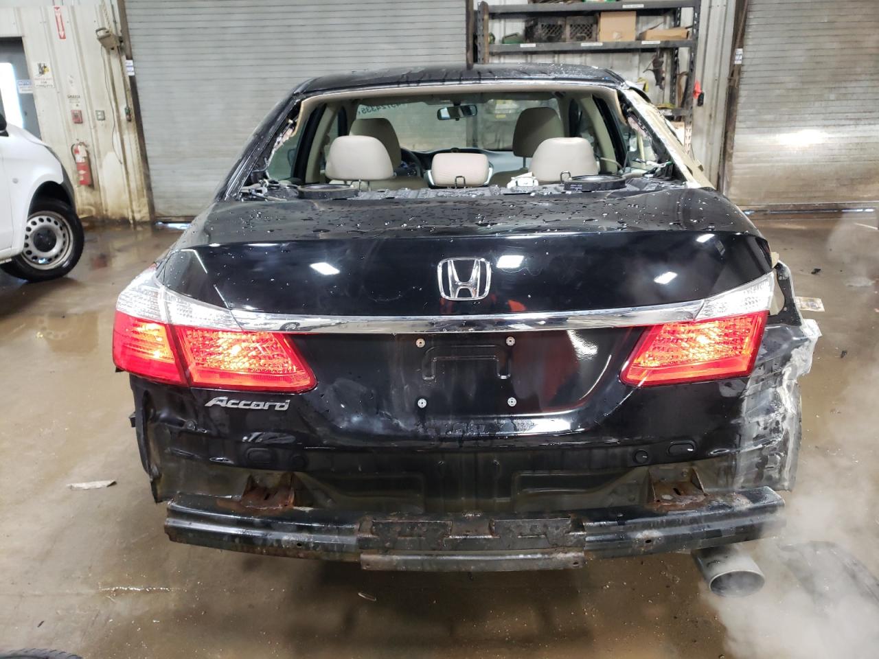 2015 Honda Accord VIN 1HGCR2F39FA085229 Copart auction photo, rear end / side damage thumbnail 6