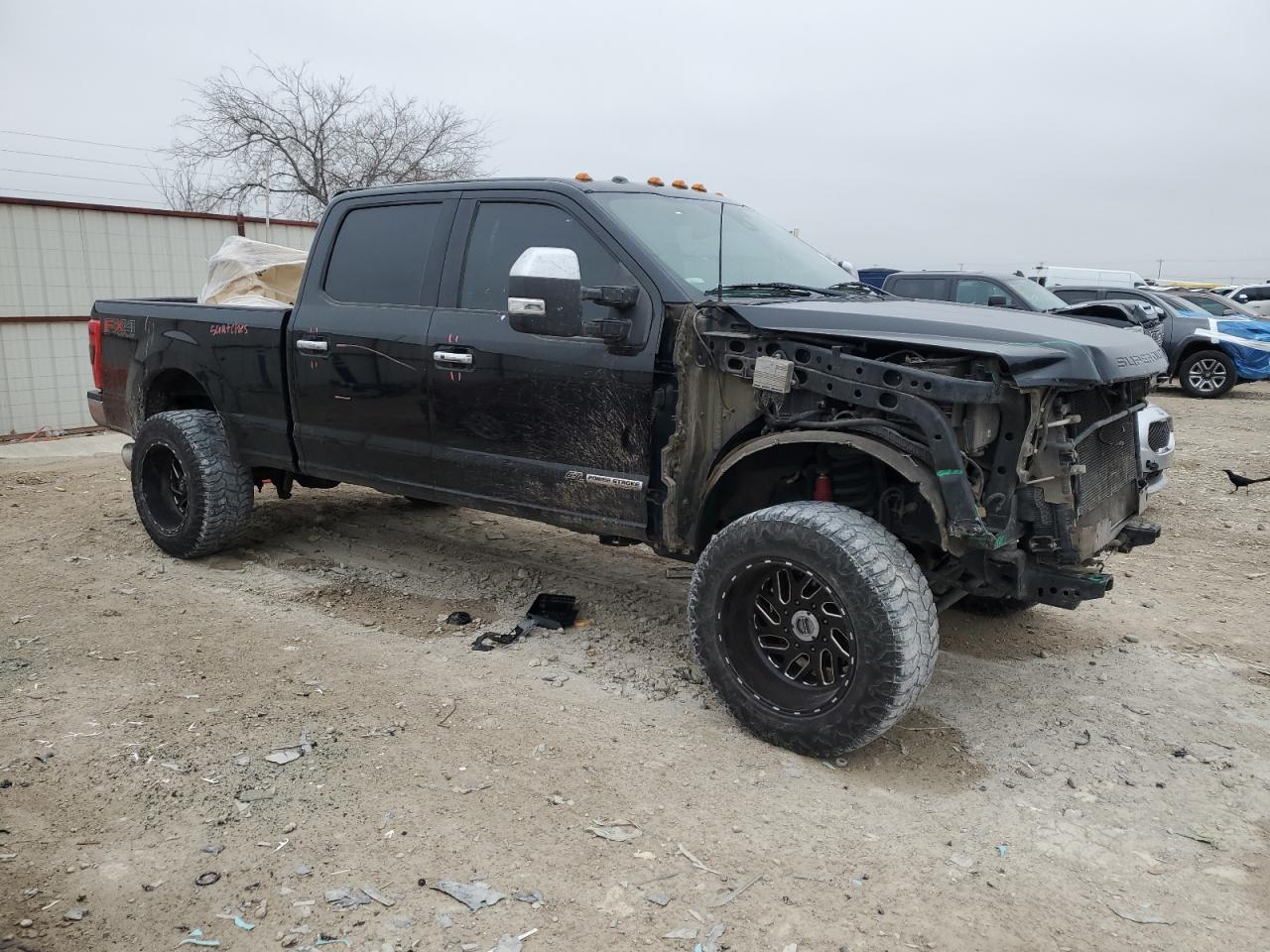 2017 Ford F250 VIN 1FT7W2BT7HEC50768 Copart auction photo, front end / rear end damage thumbnail 4