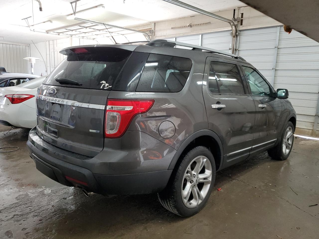 2015 Ford Explorer VIN 1FM5K8F81FGA33211 Copart auction photo, side / undercarriage damage thumbnail 3