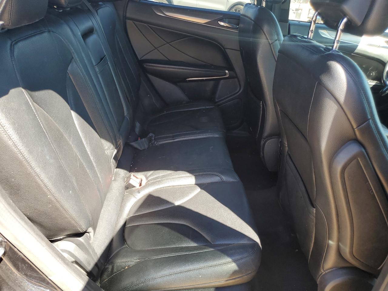 2015 Lincoln MKZ VIN 5LMCJ2A91FUJ33265 Copart auction photo, rear end damage thumbnail 11