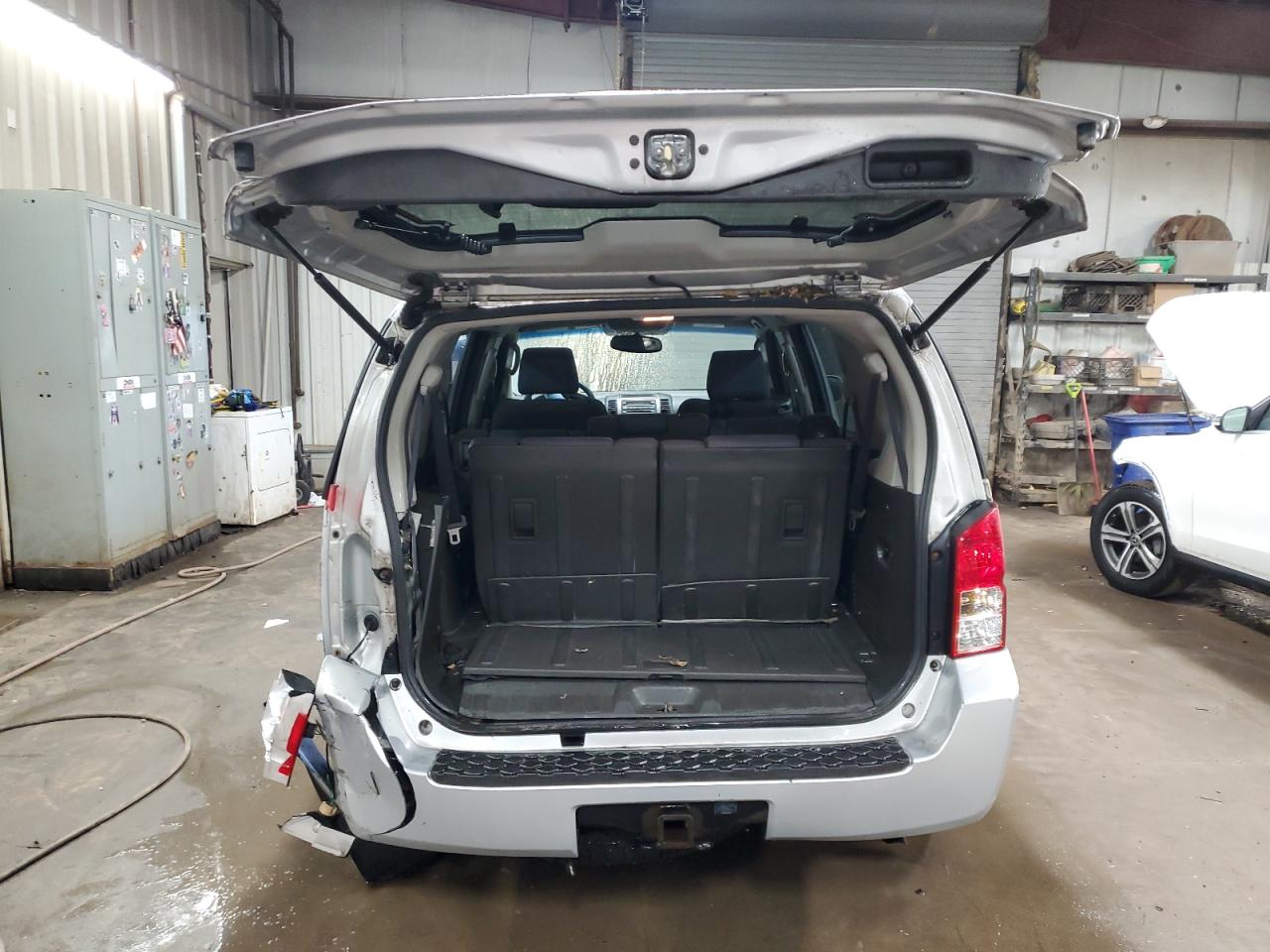 2005 Nissan Pathfinder VIN 5N1AR18W45C738782 Copart auction photo, rear end / side damage thumbnail 6