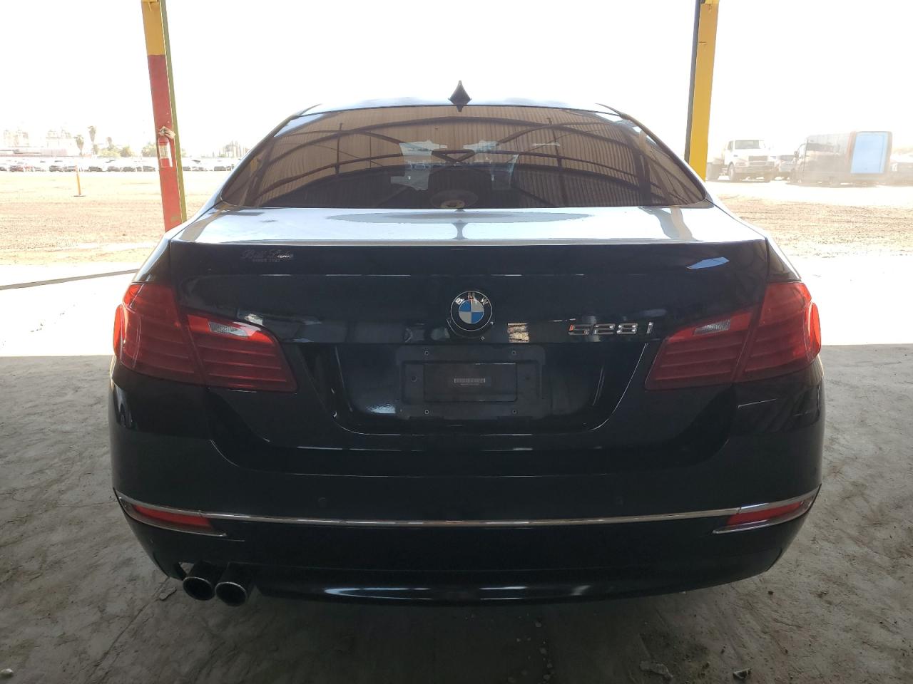 2015 BMW 5er VIN WBA5A5C54FD515427 Copart auction photo, side damage thumbnail 6