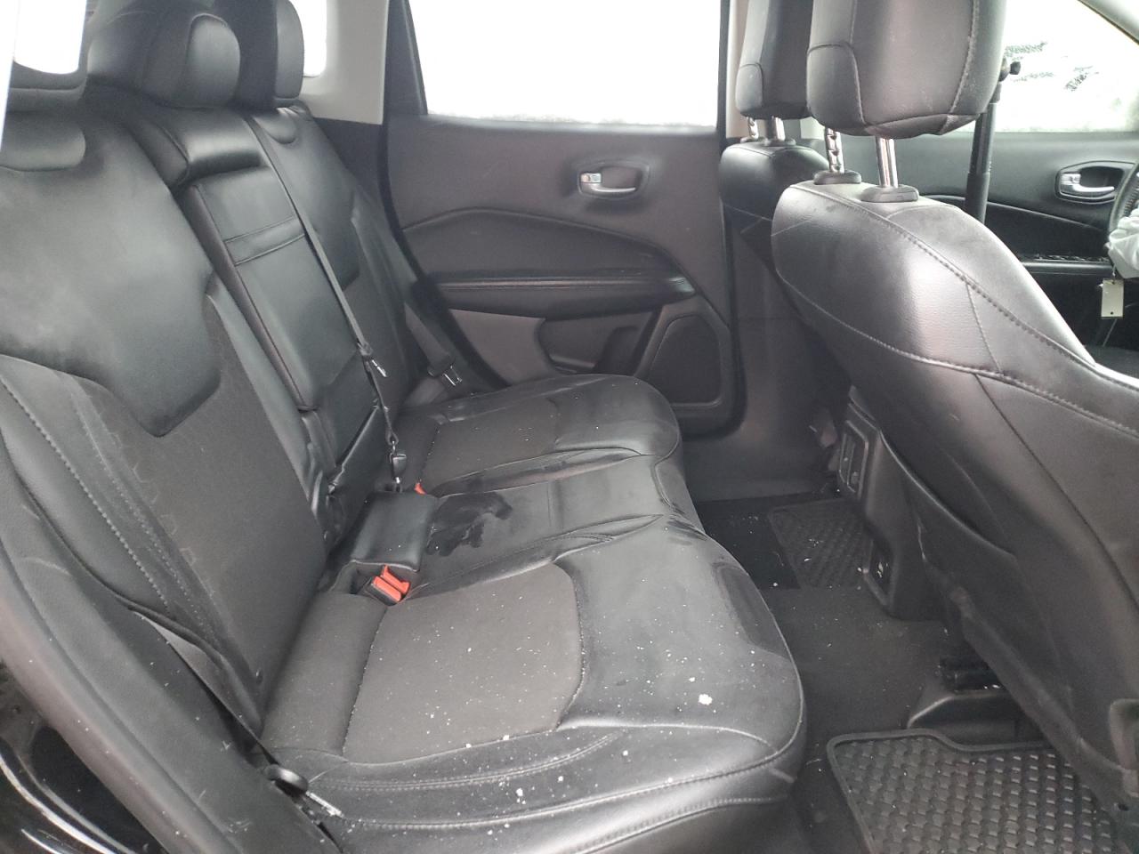 2018 Jeep Compass VIN 3C4NJDBB5JT395192 Copart auction photo, side / minor dent/scratches damage thumbnail 11