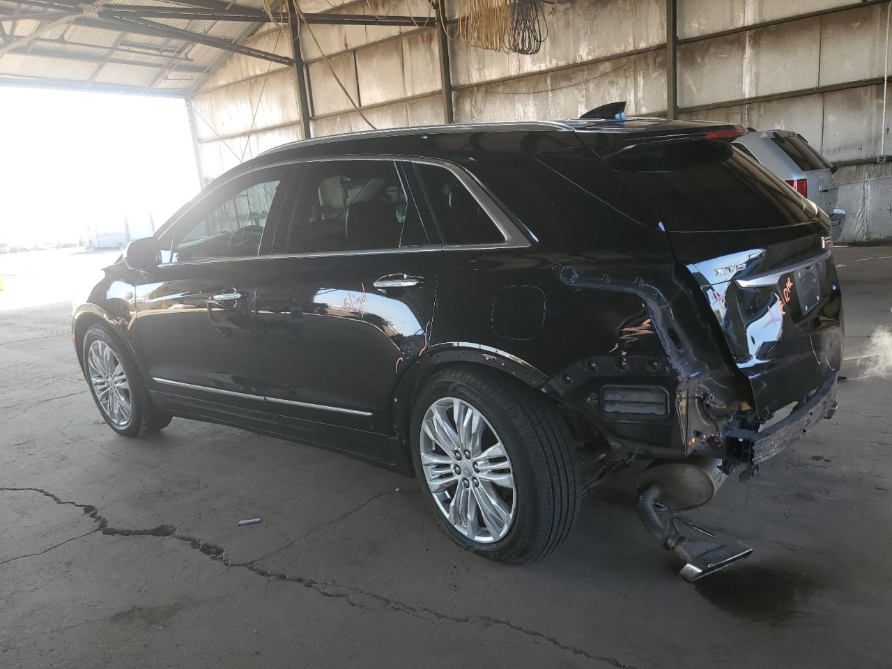2018 Cadillac XT5 VIN 1GYKNERS3JZ237813 Copart auction photo, rear end damage thumbnail 2