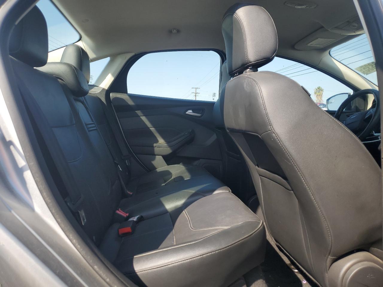 2015 Ford Focus VIN 1FADP3F2XFL326781 Copart auction photo, rear end damage thumbnail 10