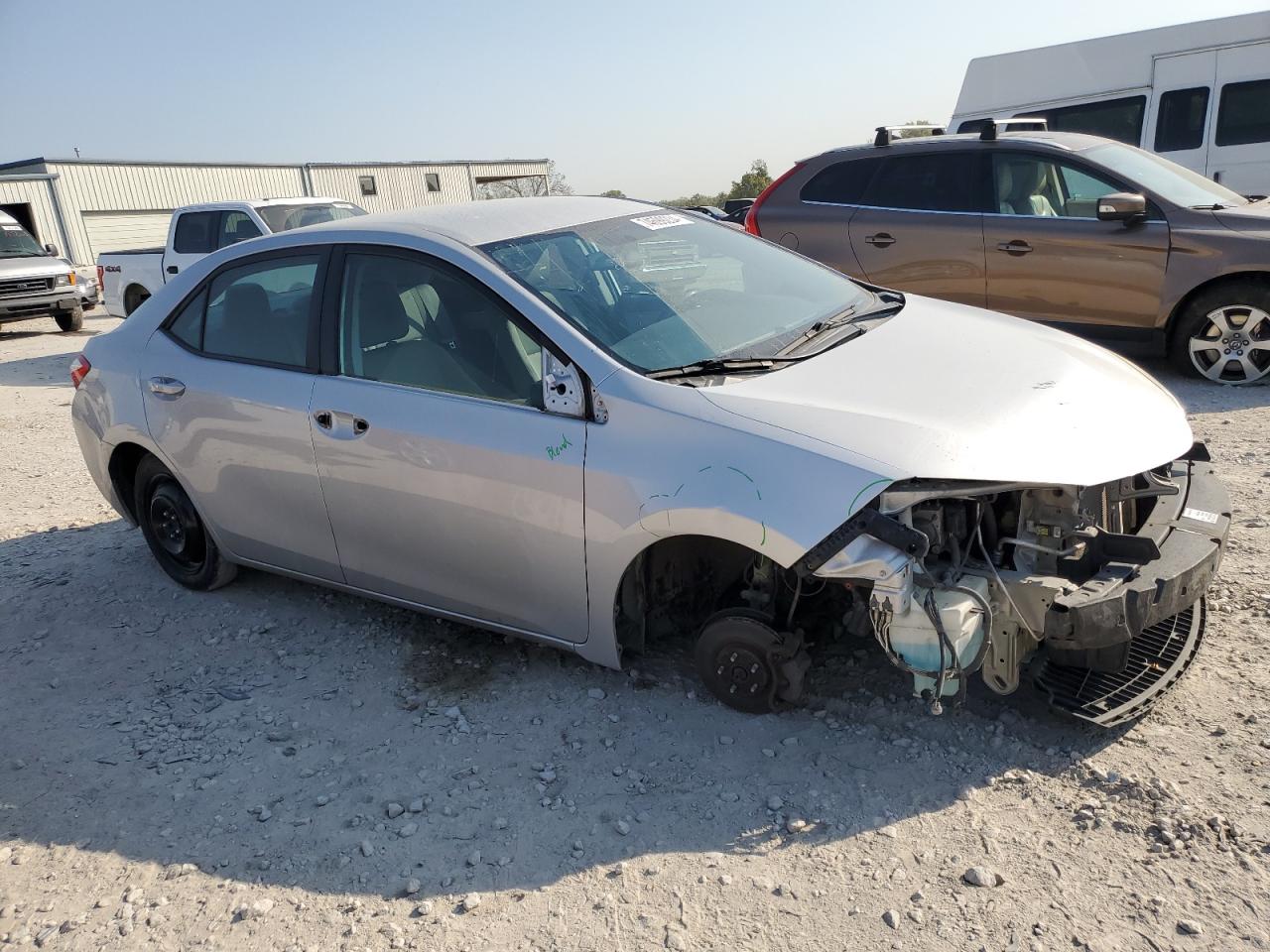 2015 Toyota Corolla VIN 5YFBURHE7FP325860 Copart auction photo, front end damage thumbnail 4
