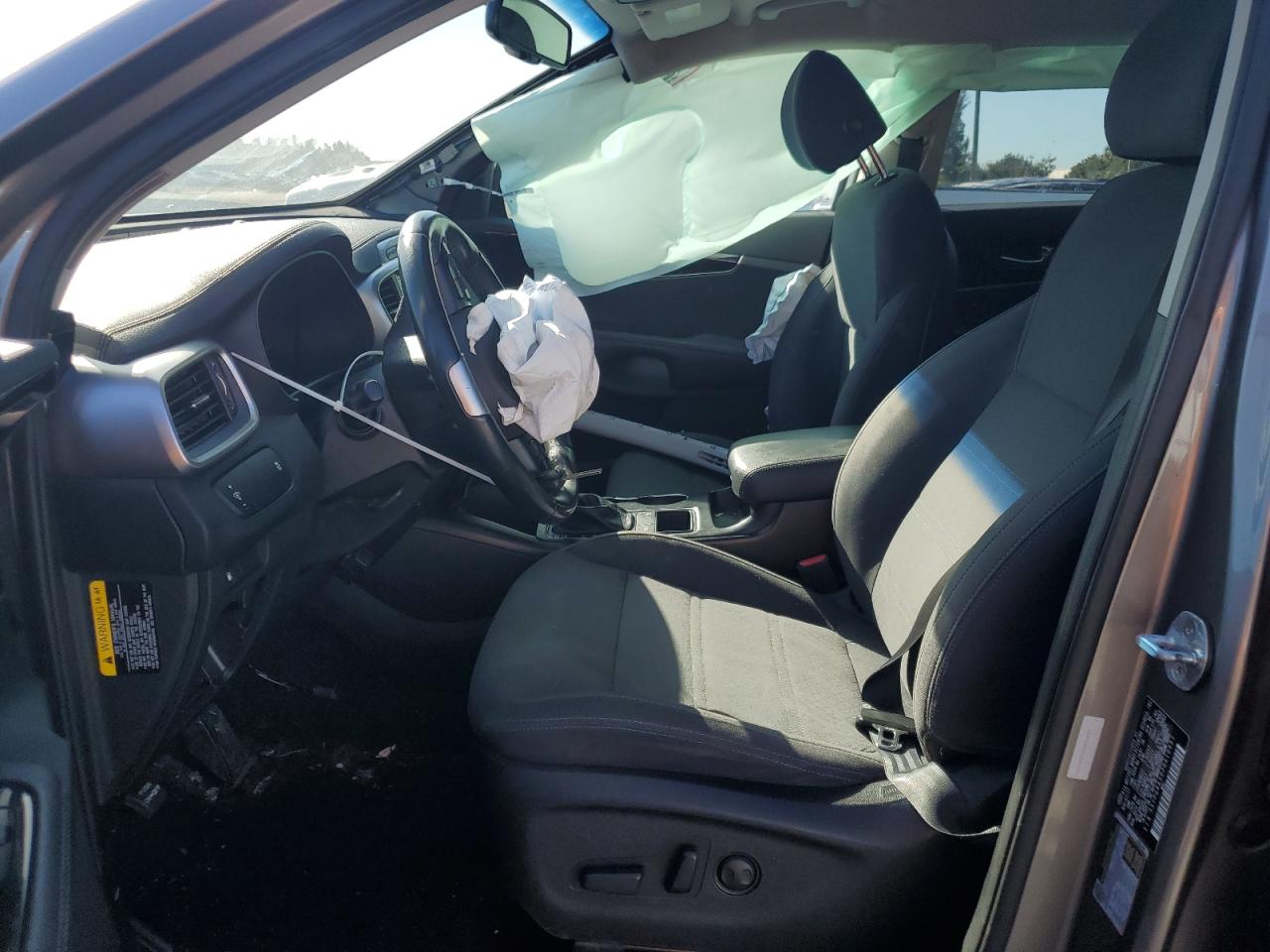 2018 KIA Sorento VIN 5XYPG4A30JG410951 Copart auction photo, front end damage thumbnail 7