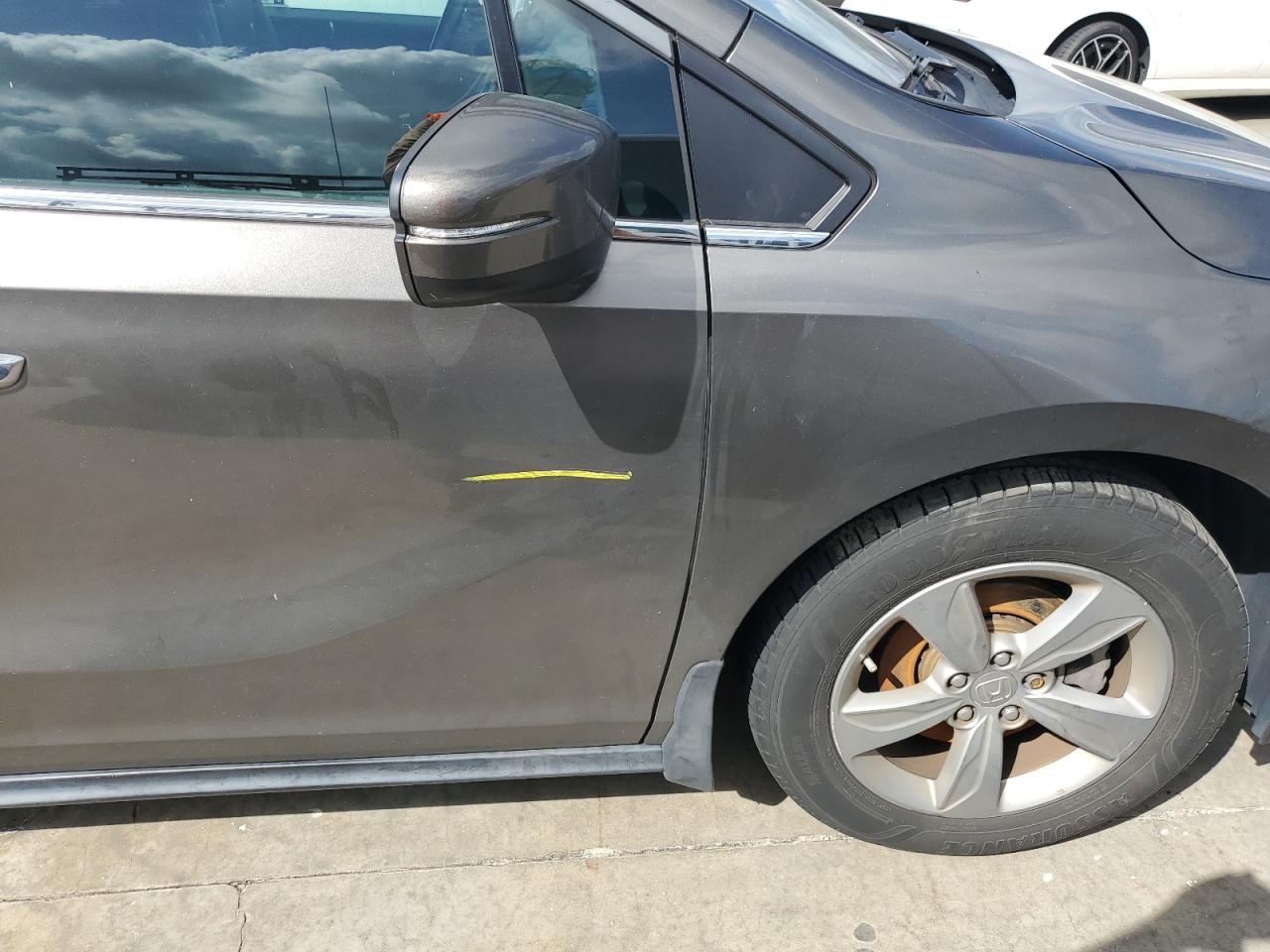 2018 Honda Odyssey VIN 5FNRL6H72JB030476 Copart auction photo, water/flood damage thumbnail 13