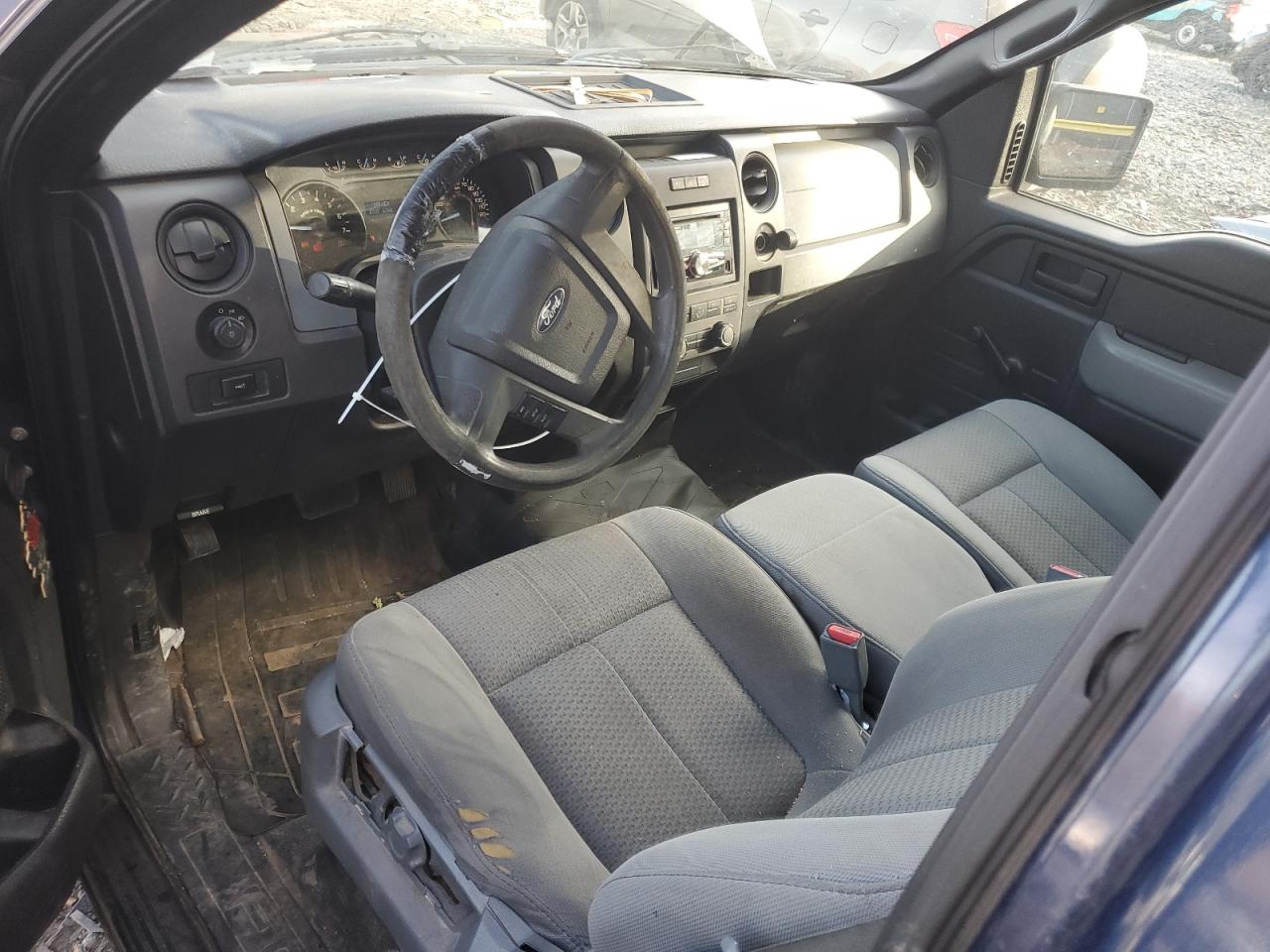 2011 Ford F-150 VIN 1FTMF1CM8BKD33252 Copart auction photo, minor dent/scratches damage thumbnail 8