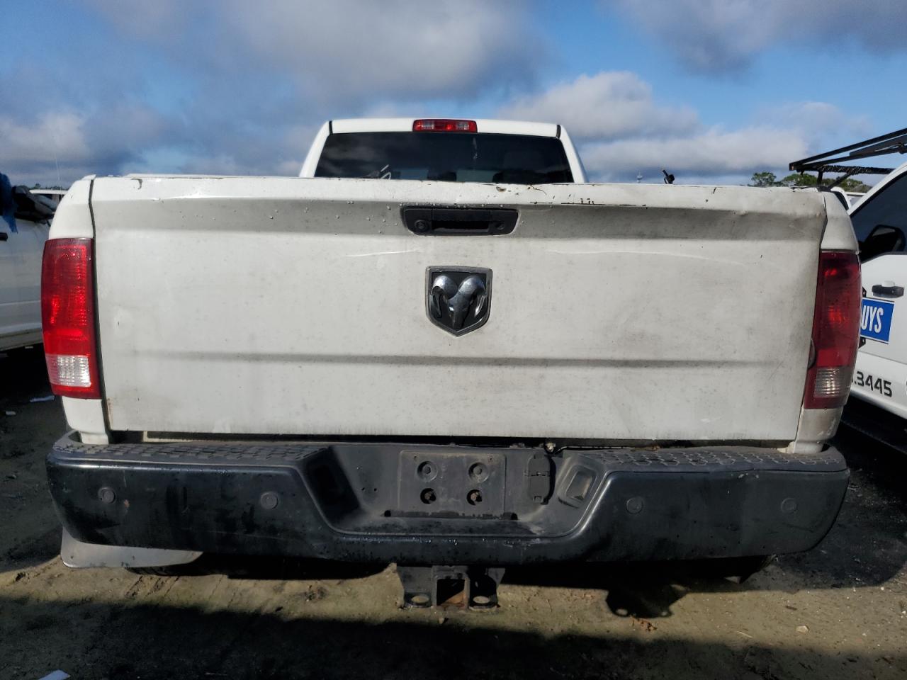 2015 RAM 3500 VIN 3C63RRGL0FG534246 Copart auction photo, front end / minor dent/scratches damage thumbnail 6
