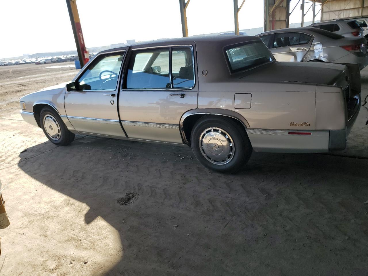 1990 Cadillac De Ville VIN 1G6CD5334L4365012 Copart auction photo, front end / side damage thumbnail 2