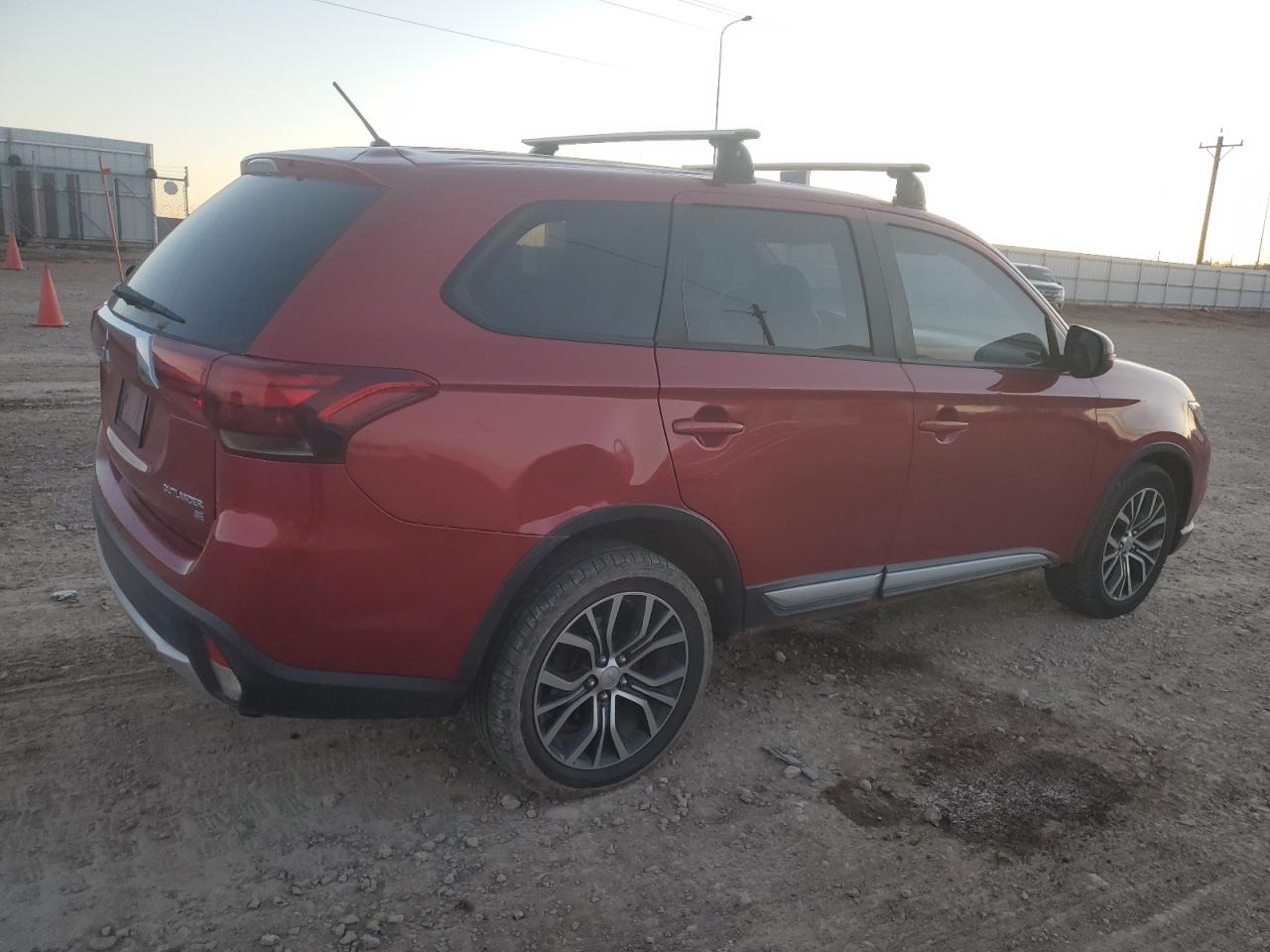 2016 Mitsubishi Outlander VIN JA4AZ3A39GZ013415 Copart auction photo, minor dent/scratches / normal wear damage thumbnail 3