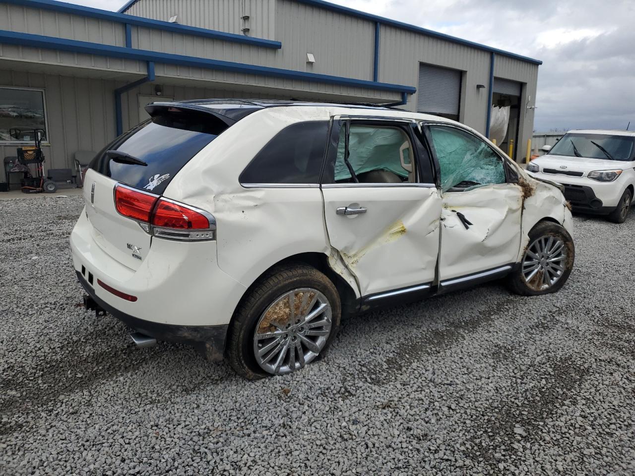 2013 Lincoln MKX VIN 2LMDJ8JK4DBL20598 Copart auction photo, all over damage thumbnail 3