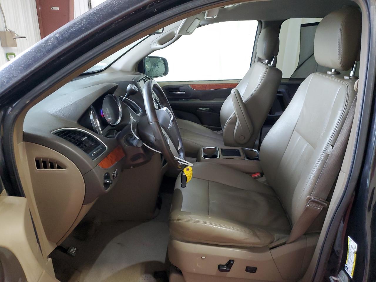 2015 Chrysler Town & Country VIN 2C4RC1BG4FR520117 Copart auction photo, front end damage thumbnail 7