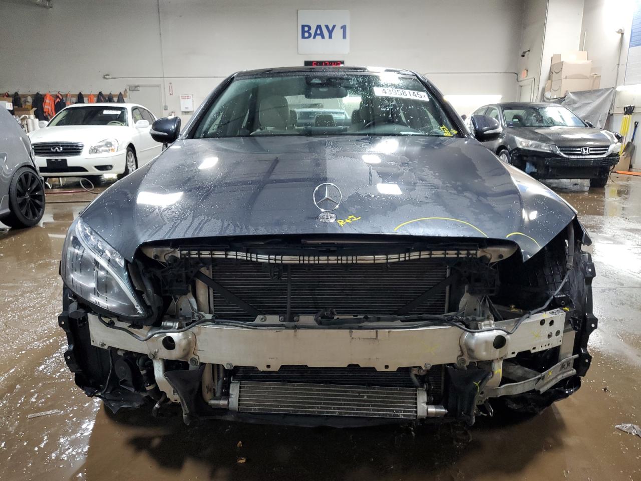 2015 Mercedes-Benz C-klasse VIN 55SWF4KB4FU041724 Copart auction photo, front end / minor dent/scratches damage thumbnail 5