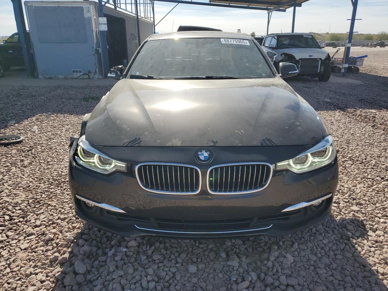 2018 BMW 3er VIN WBA8B9G53JNU98988 Copart auction photo, side / front end damage thumbnail 5
