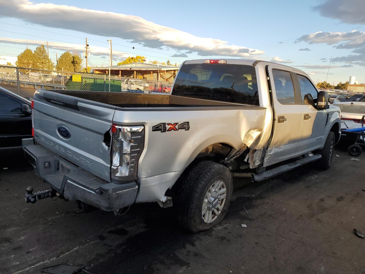 2017 Ford F250 VIN 1FT7W2BT4HEC31112 Copart auction photo, front end / side damage thumbnail 3