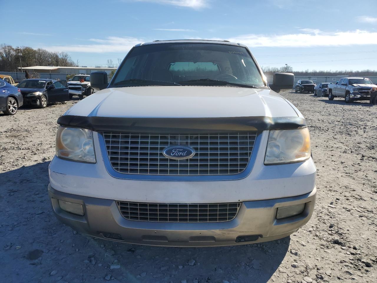 2004 Ford Expedition VIN 1FMEU17W24LB04855 Copart auction photo, vandalism damage thumbnail 5