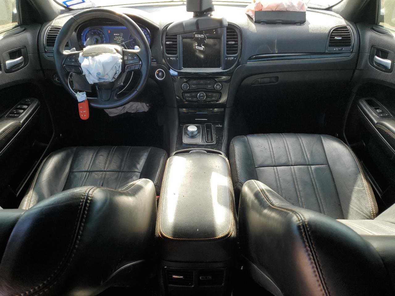 2016 Chrysler 300 VIN 2C3CCAGG2GH282875 Copart auction photo, vandalism / front end damage thumbnail 8