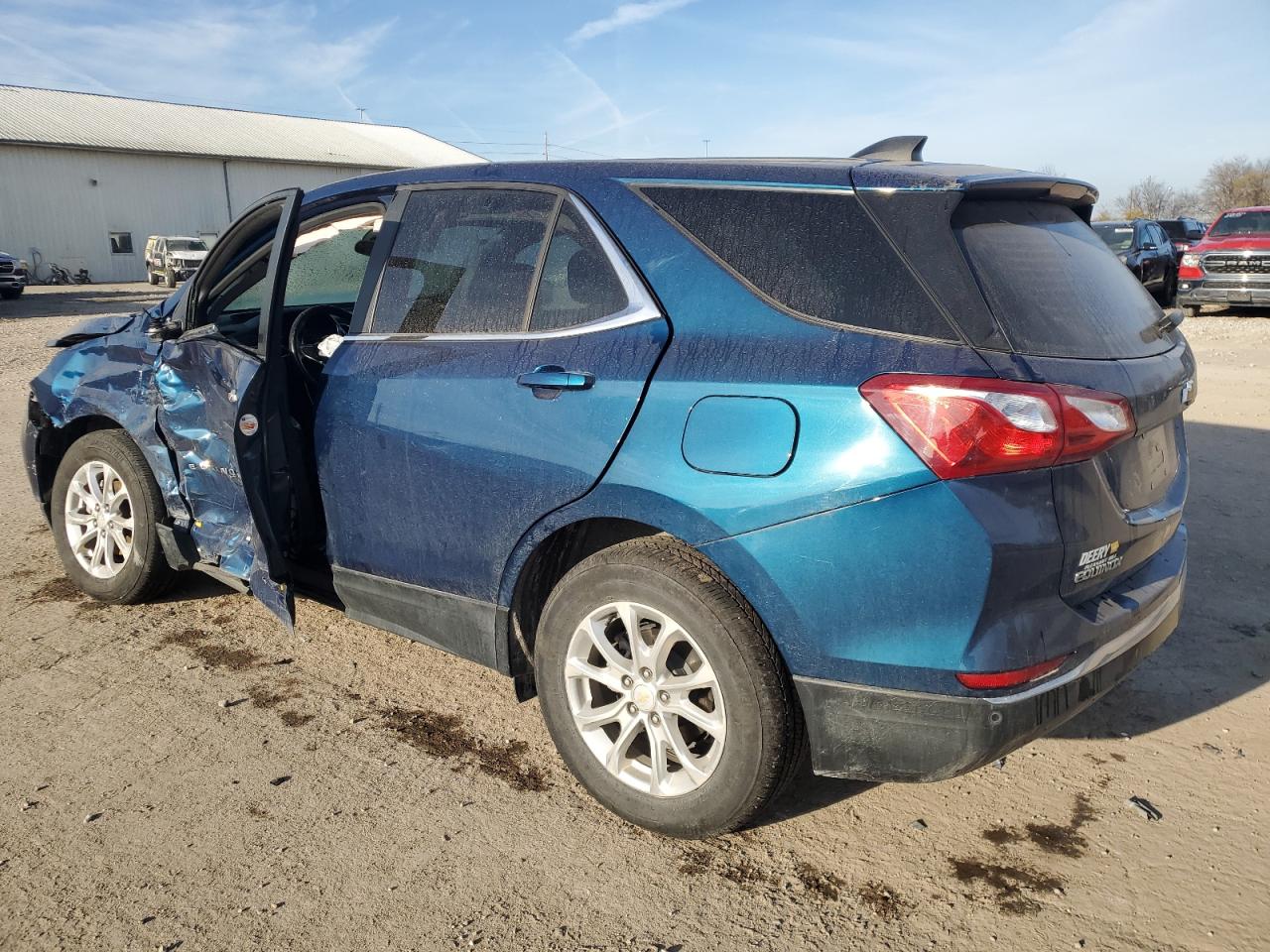 2021 Chevrolet Equinox VIN 2GNAXUEV6M6114195 Copart auction photo, front end / side damage thumbnail 2