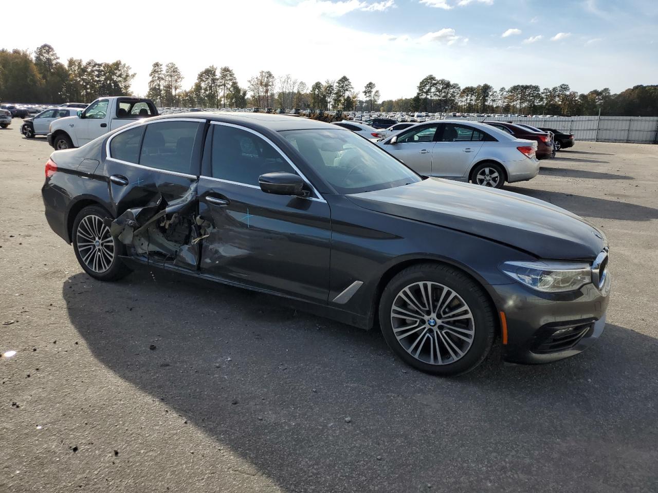 2017 BMW 5er VIN WBAJE5C30HG916735 Copart auction photo, side damage thumbnail 4