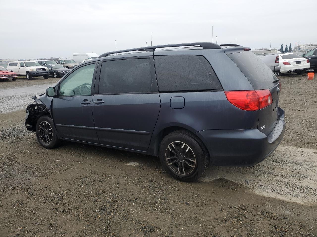2009 Toyota Sienna VIN 5TDZK23C79S241521 Copart auction photo, front end damage thumbnail 2
