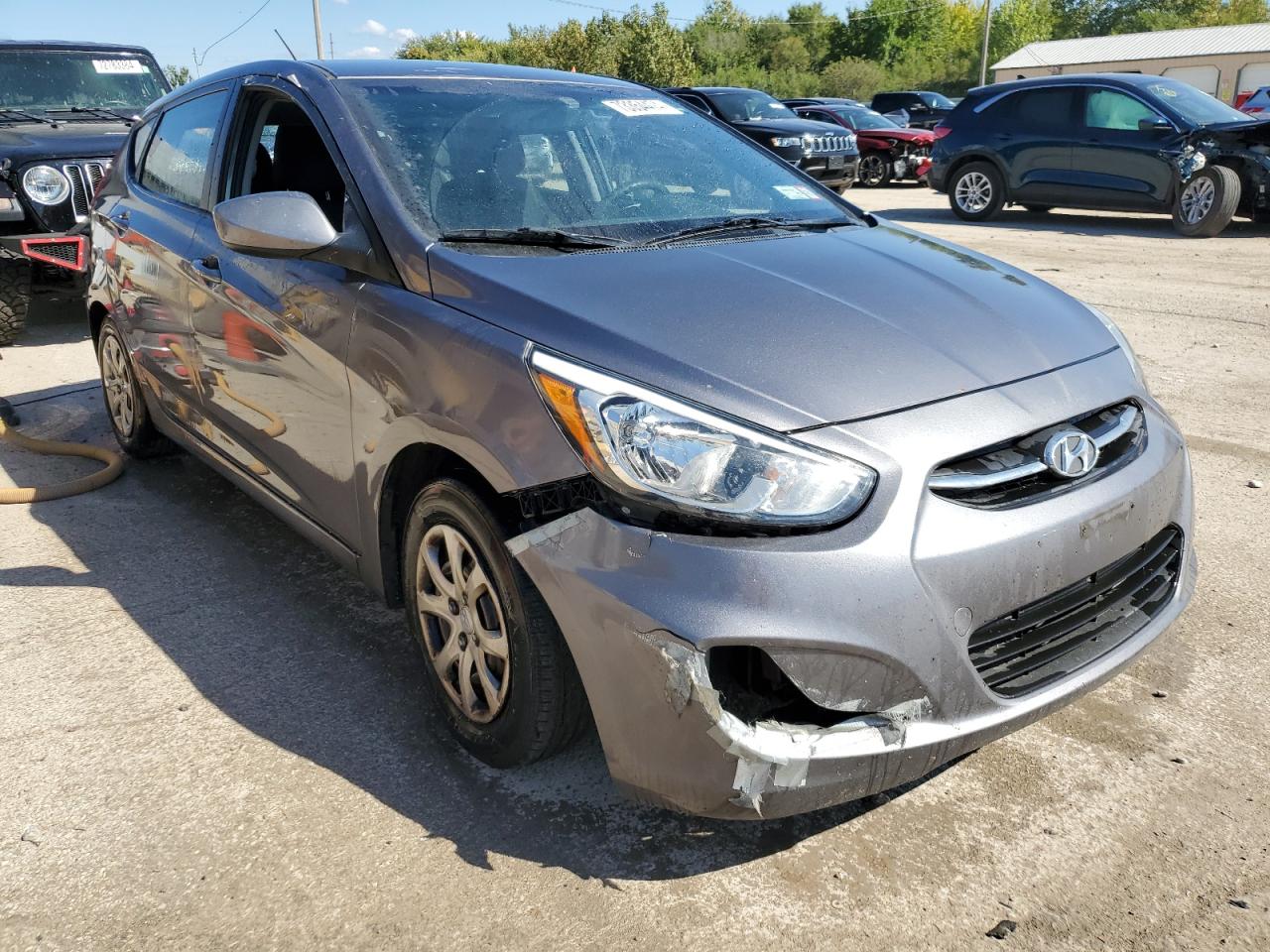 2015 Hyundai Accent VIN KMHCT5AEXFU231772 Copart auction photo, side / front end damage thumbnail 4