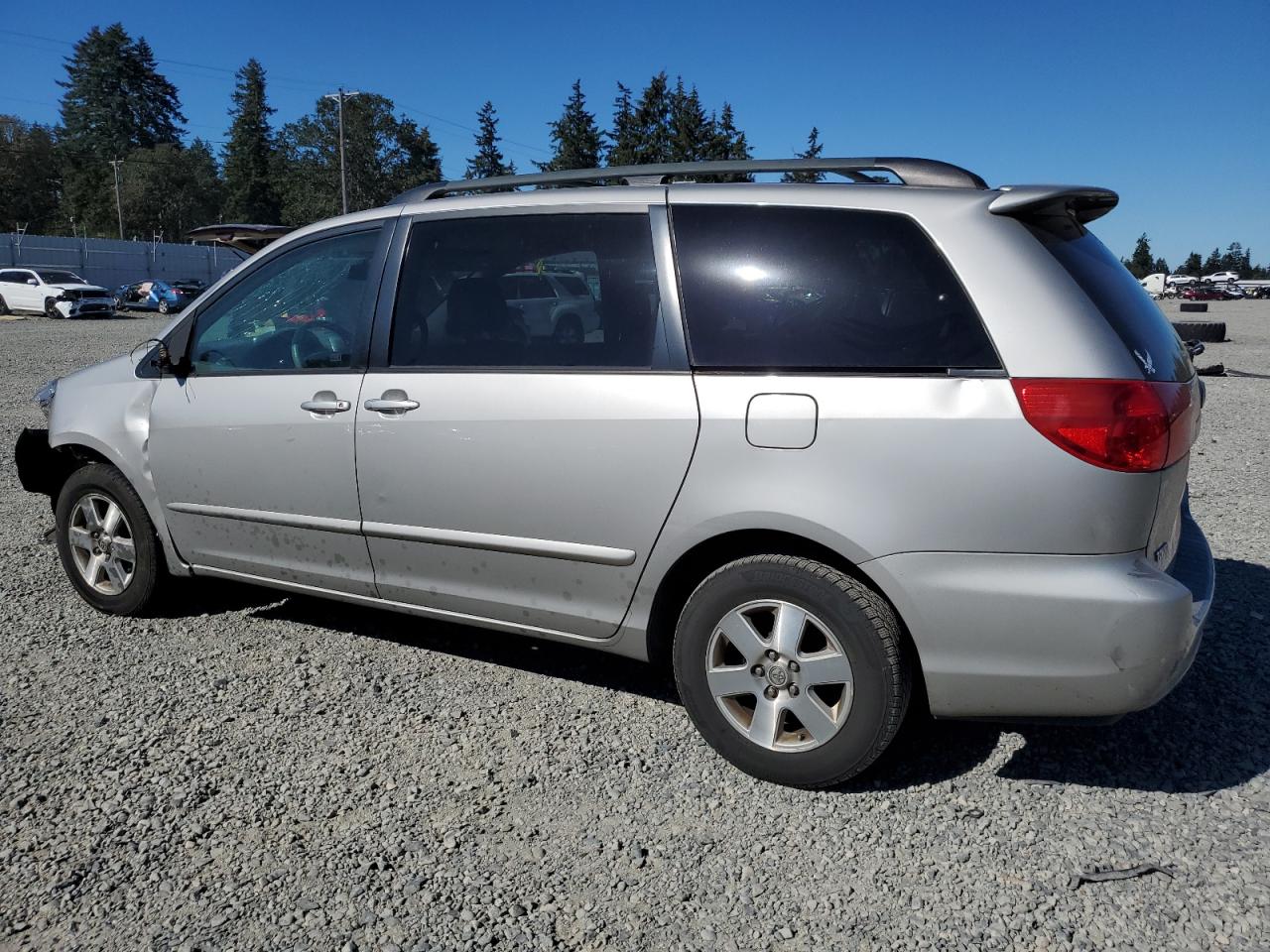 2006 Toyota Sienna VIN 5TDZA23CX6S475277 Copart auction photo, front end damage thumbnail 2