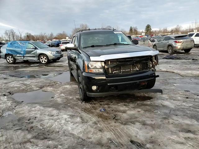 2013 Chevrolet Avalanche VIN 3GNTKGE73DG111334 Copart auction photo, front end / minor dent/scratches damage thumbnail 14