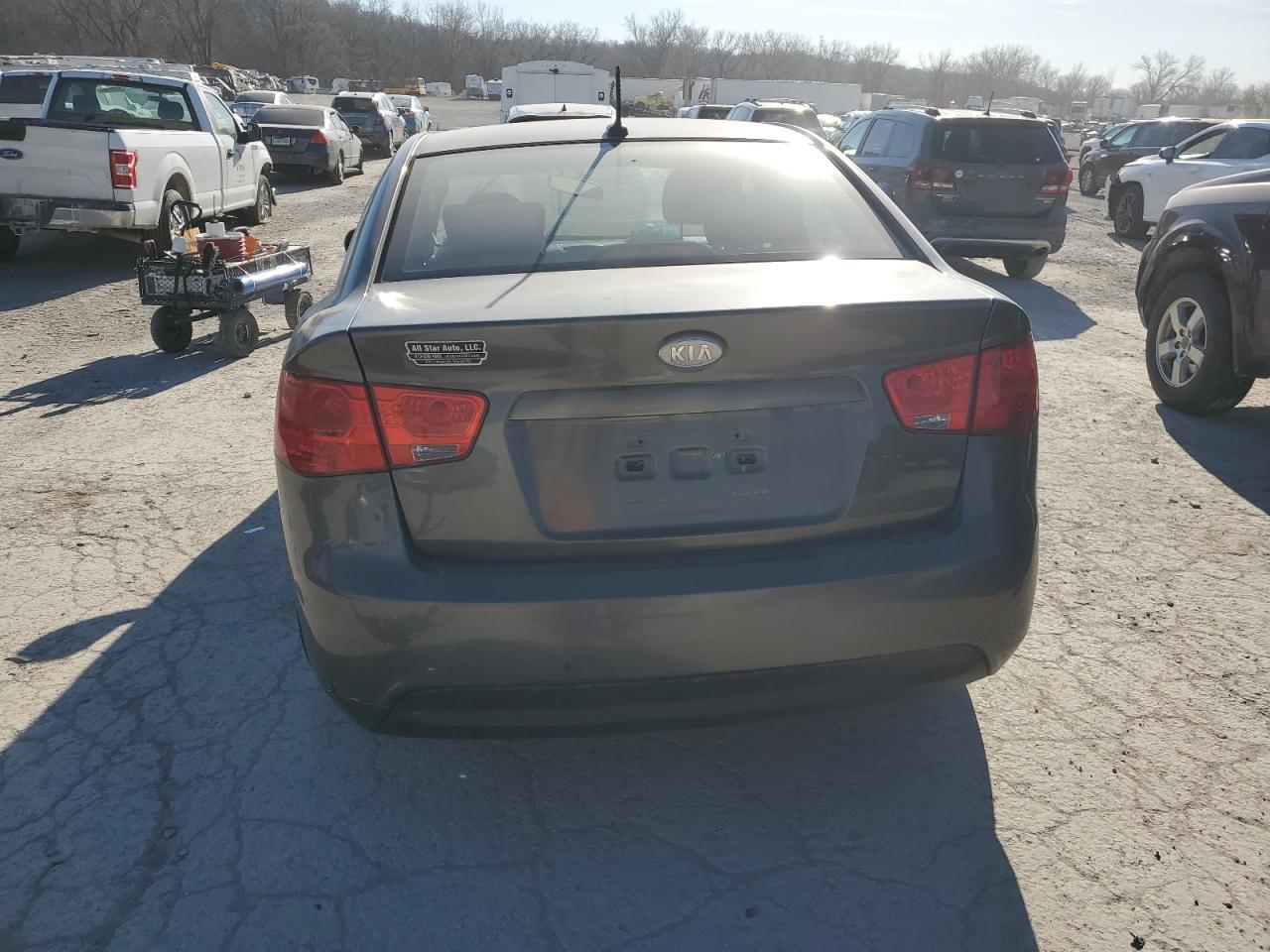 2013 KIA Forte VIN KNAFU4A29D5732655 Copart auction photo, all over / minor dent/scratches damage thumbnail 6