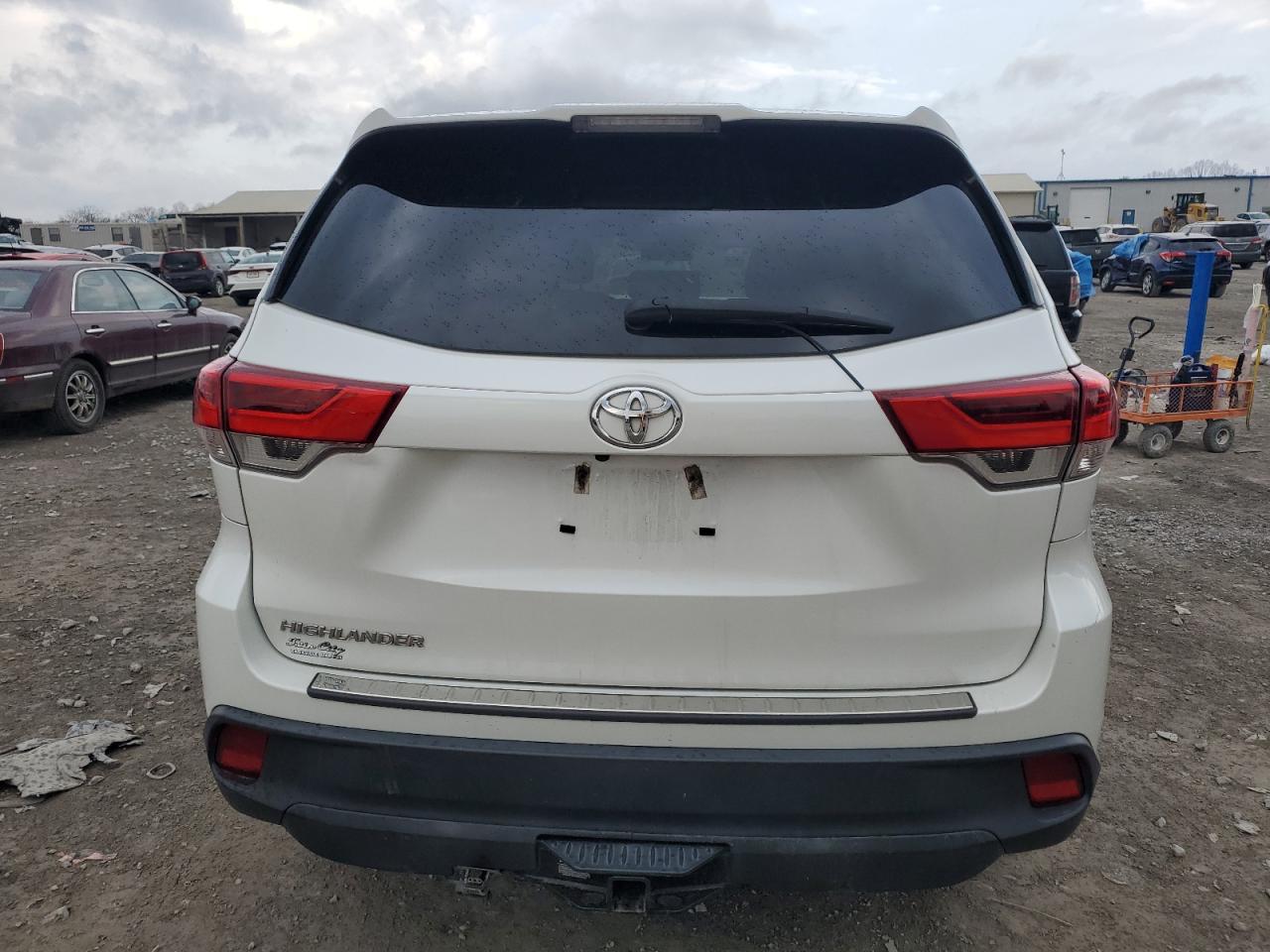 2019 Toyota Highlander VIN 5TDZARFH5KS061219 Copart auction photo, front end damage thumbnail 6