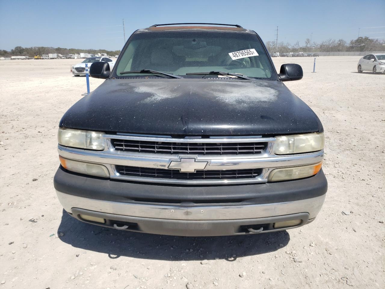 2001 Chevrolet Suburban VIN 3GNEC16T81G252121 Copart auction photo, normal wear / minor dent/scratches damage thumbnail 5