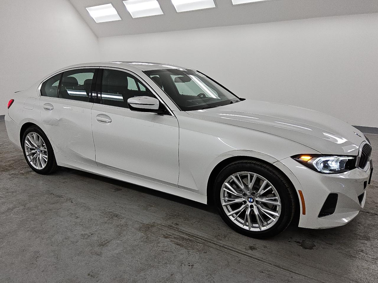 2024 BMW 3er VIN 3MW69FF05R8E35459 Copart auction photo, rear end / rear end damage thumbnail 4