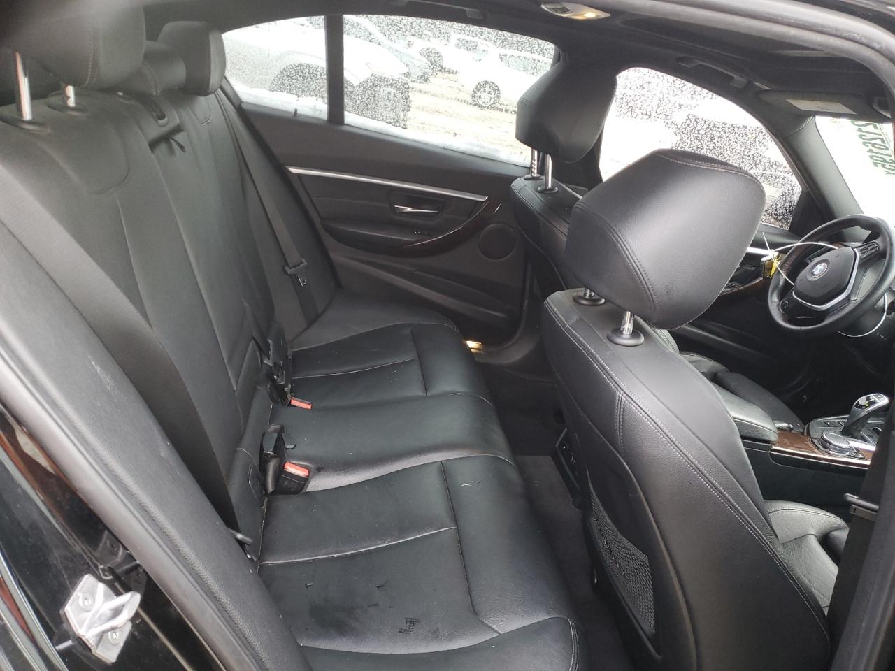 2016 BMW 3er VIN WBA8E3G50GNU02912 Copart auction photo, front end / minor dent/scratches damage thumbnail 10