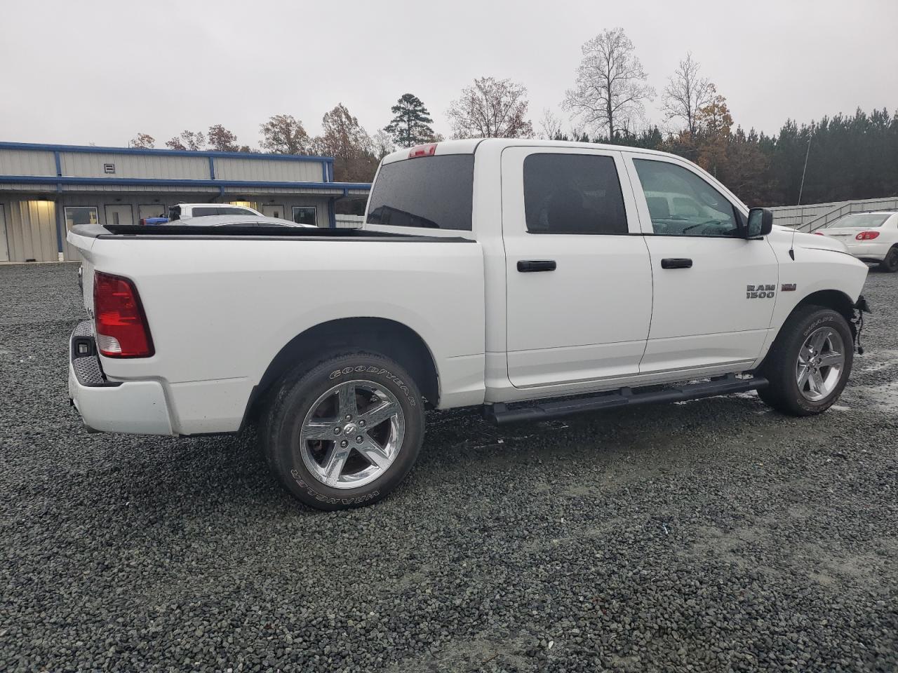 2018 RAM 1500 VIN 1C6RR7KTXJS189461 Copart auction photo, front end damage thumbnail 3