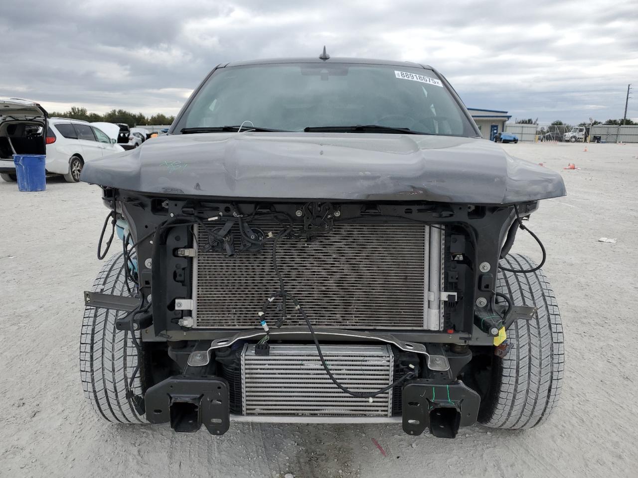 2021 Ford Expedition VIN 1FMJU1KT2MEA72957 Copart auction photo, front end / minor dent/scratches damage thumbnail 5
