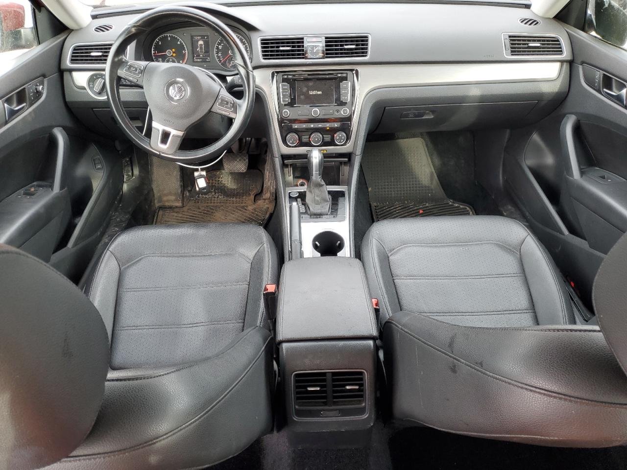 2015 Volkswagen Passat VIN 1VWBV7A3XFC057581 Copart auction photo, front end / side damage thumbnail 8