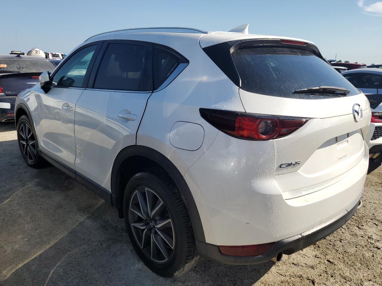 2018 Mazda CX-5 VIN JM3KFACM1J1333791 Copart auction photo, water/flood damage thumbnail 2