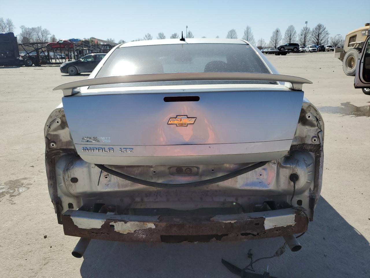 2012 Chevrolet Impala VIN 2G1WC5E36C1286312 Copart auction photo, rear end / side damage thumbnail 6