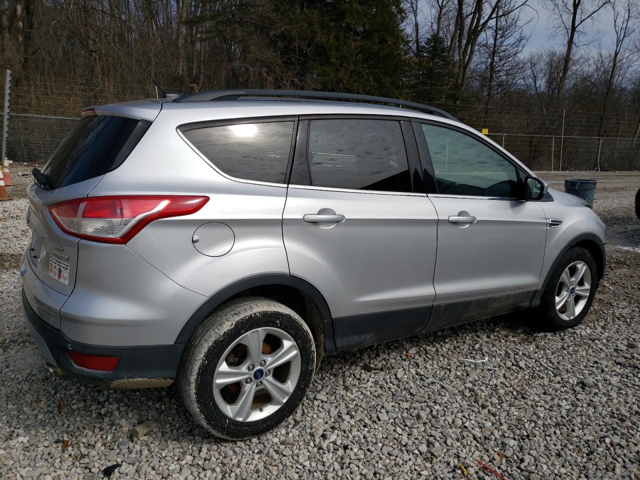 2016 Ford Escape VIN 1FMCU0GX2GUC37561 Copart auction photo, front end damage thumbnail 3