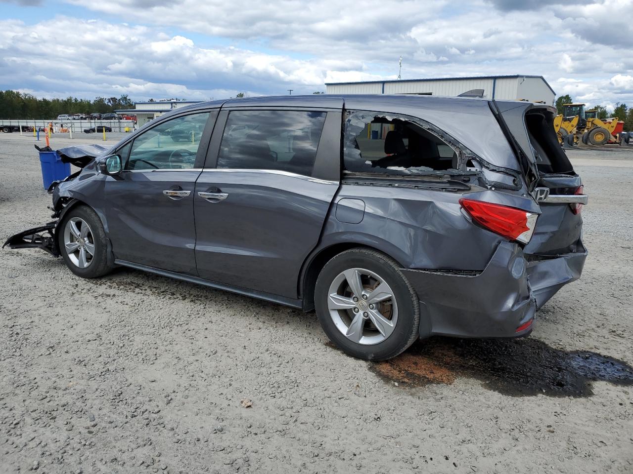 2018 Honda Odyssey VIN 5FNRL6H72JB045429 Copart auction photo, front end / rear end damage thumbnail 2