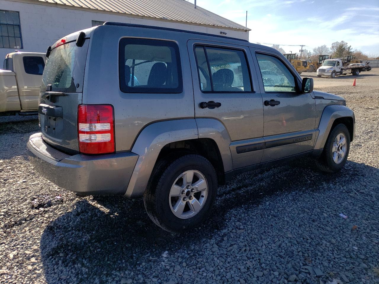 2012 Jeep Liberty (North America) VIN 1C4PJMAK8CW175049 Copart auction photo, side / front end damage thumbnail 3