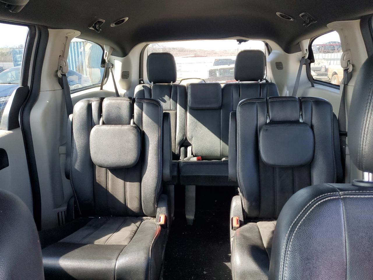 2019 Dodge Caravan VIN 2C4RDGCG0KR759155 Copart auction photo, undercarriage damage thumbnail 10